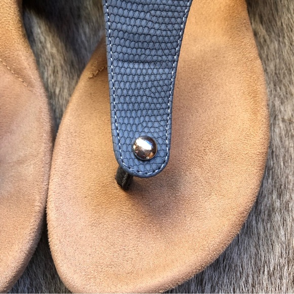 Like New Giani Bernini Rivver sandal memory foam heel slate blue color 8 - Picture 2 of 9